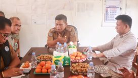 FOTO : Wabup Firdaus dan jajaran saat kunjungan kerja ke PT Intaran Permai di Kecamatan Pulau Malan. (dok.Portalkatingan)