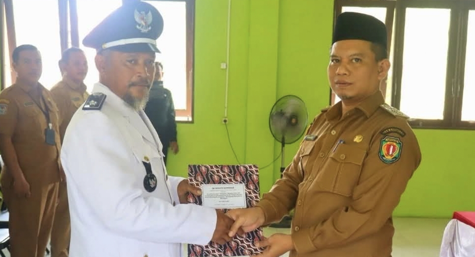 Andi Liany Resmi Pimpin Desa Karuing, Firdaus Tekankan Amanah Jabatan